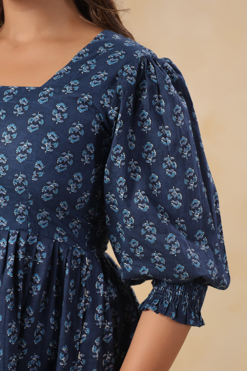 Square Neckline short dress