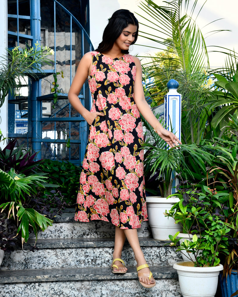 Black Sleeveless Boat Neck Dress