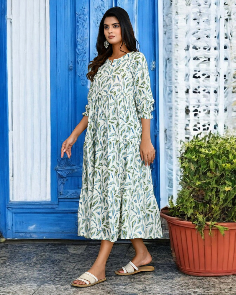 White Rocund Neck Dress